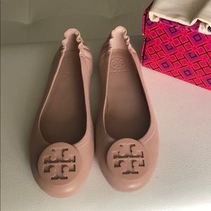 Minnie Travel Ballet with logo Nappa leather